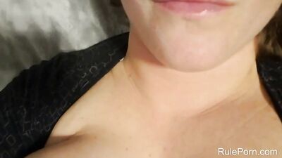 Busty babe wants to get fucked