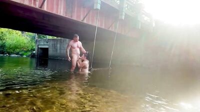 Couple fucking publicly in the river