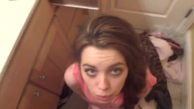 Cute looking girlfriend sucking meaty cock 