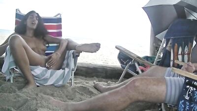 Exhib public masturbating at the beach 