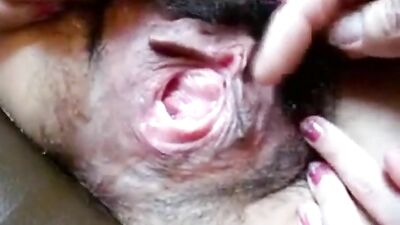 Gaping pussy closeup 