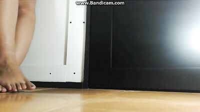 Cute girl masturbates and squirts nicely