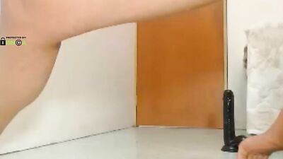 Nice curvy Latina babe masturbates with thick dildo
