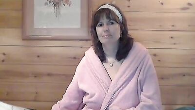 Sweet huge tits mature lady masturbates