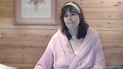 Sweet huge tits mature lady masturbates