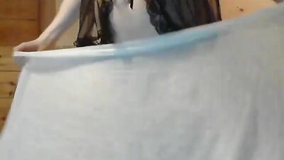 Busty lady showing tits on the webcam