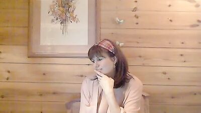 Big boobs mature lady on the webcam