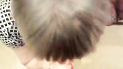 Milf gets her wet pussy nailed