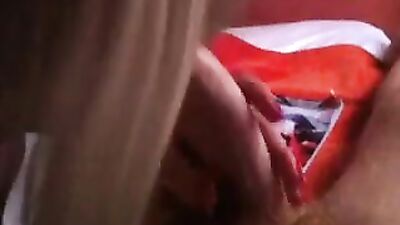 Amateur mature lady sucking fat cock