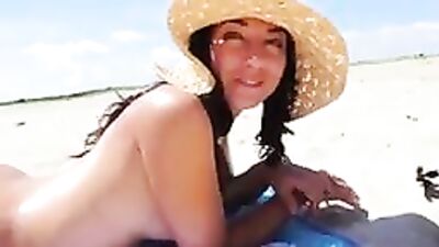 Pretty booty Girlfriend naked at the beach