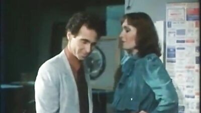 Retro sexy milf gives hot blowjob