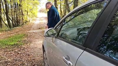 Horny mature lady masturbates in the car