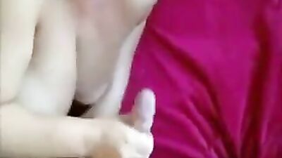 Amateur nerdy wife sucking hard cock