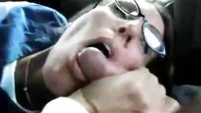 Nasty nerdy girlfriend sucking cock in the car