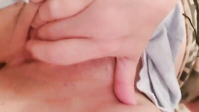 Amateur lady Lidia masturbates nicely