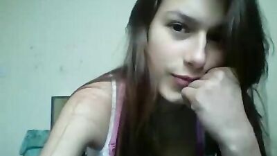 Hot Latin camgirl playing with pussy