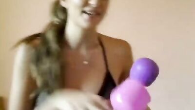 Sexy amateur busty chick on cam
