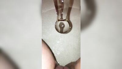 BBW squirts nonstop for 130 seconds