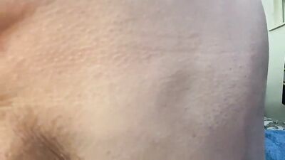 MILF Cums and Squirts in a Solo Clip