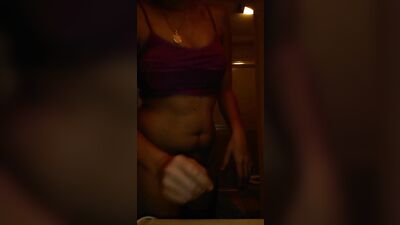 PAWG Babe Shakes Her Ass on Camera