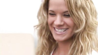 Lilliana Monroe Gets Fucked in a Homemade Hookup Part 1