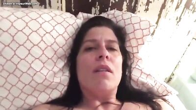 BBW MILF Fucks Herself to Orgasm